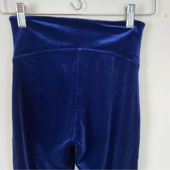 Spanx Blue Velvet Leggings - Picture 2 of 7